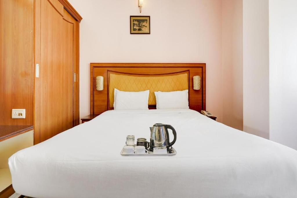 Hotel Devi Tower Салем Екстериор снимка