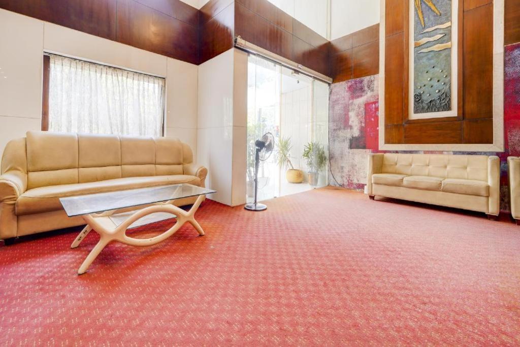 Hotel Devi Tower Салем Екстериор снимка